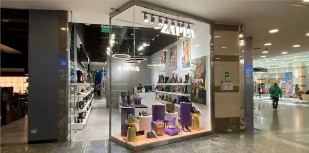 Tienda Zappa en un centro comercial